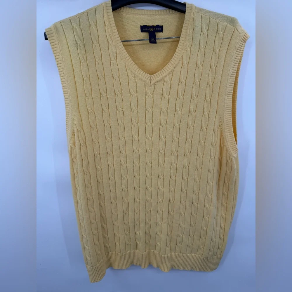 Club‎ Room Men’s  Yellow Cable-Knit V-Neck Sweater Vest